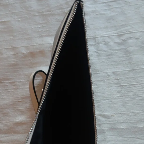 🩶Kate Spade Wristlet Wallet in Gray and Cream - Picture 6 of 8